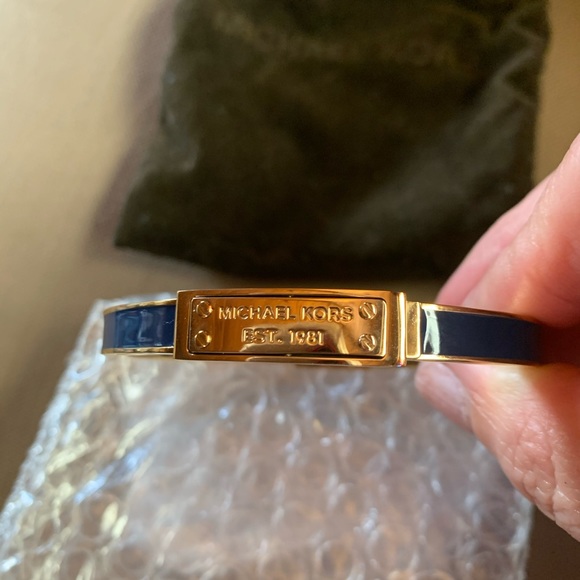 NWT Michael Kors bracelet - Picture 1 of 6